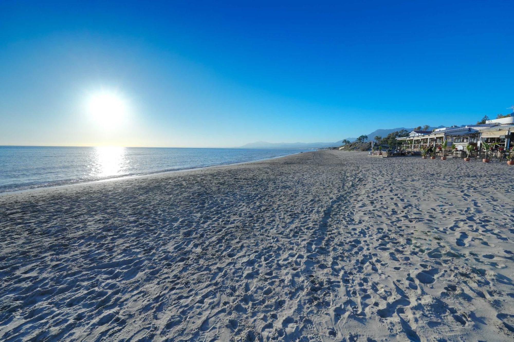 1104 First Line Beach Apartment Golden Beach Pool Marbella Exteriér fotografie