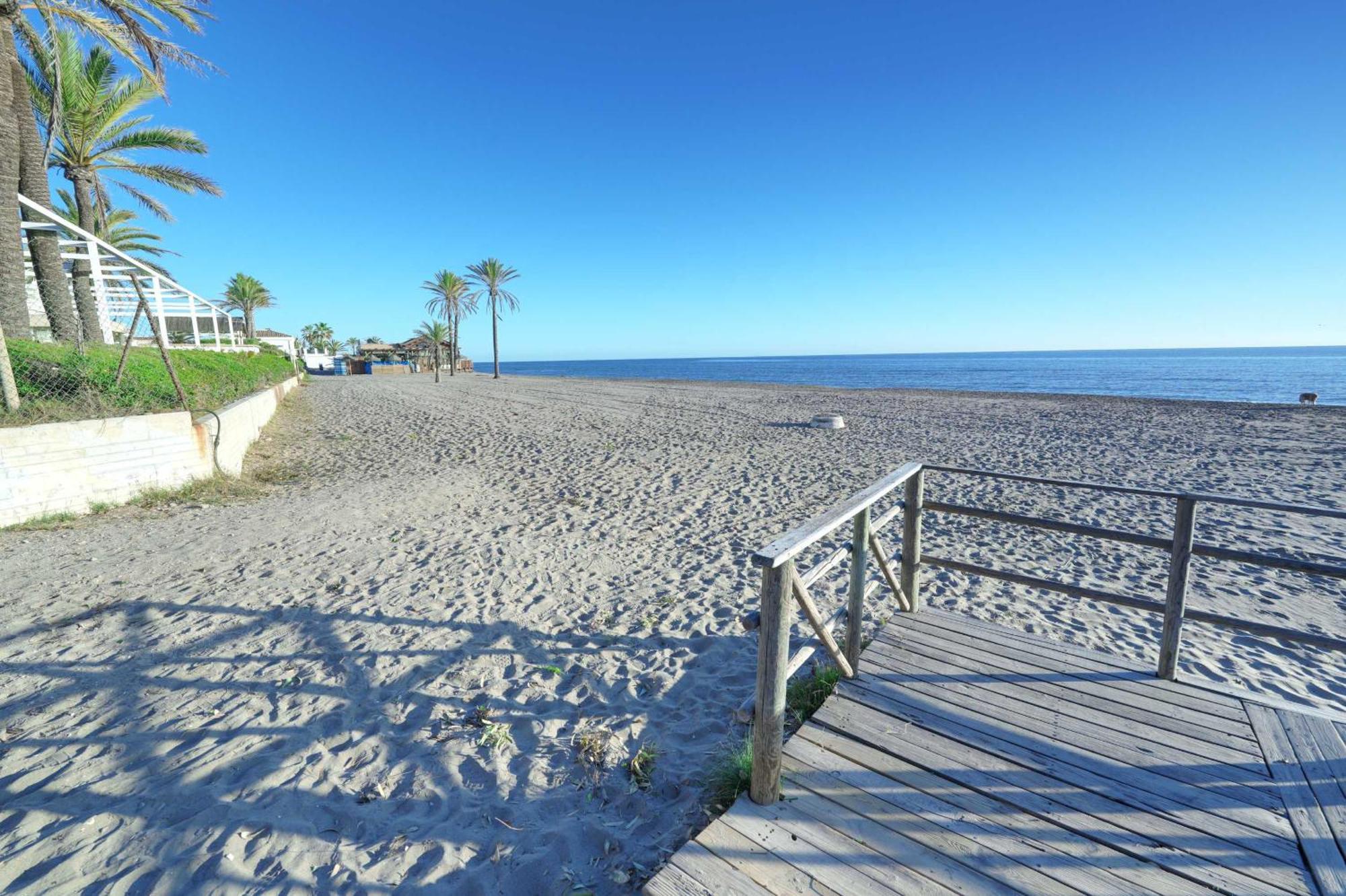 1104 First Line Beach Apartment Golden Beach Pool Marbella Exteriér fotografie